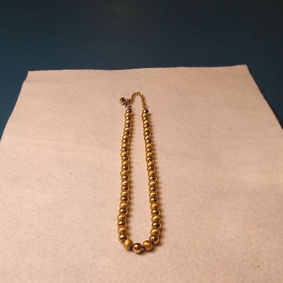 Elegant Napier Gold Tone Metal Half Textured Beaded Necklace Cottagecore Prom - Picture 1 of 5